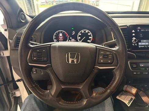 Used 2025 Honda Ridgeline TrailSport image 7