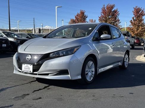 Certified 2025 Nissan Leaf S image 5