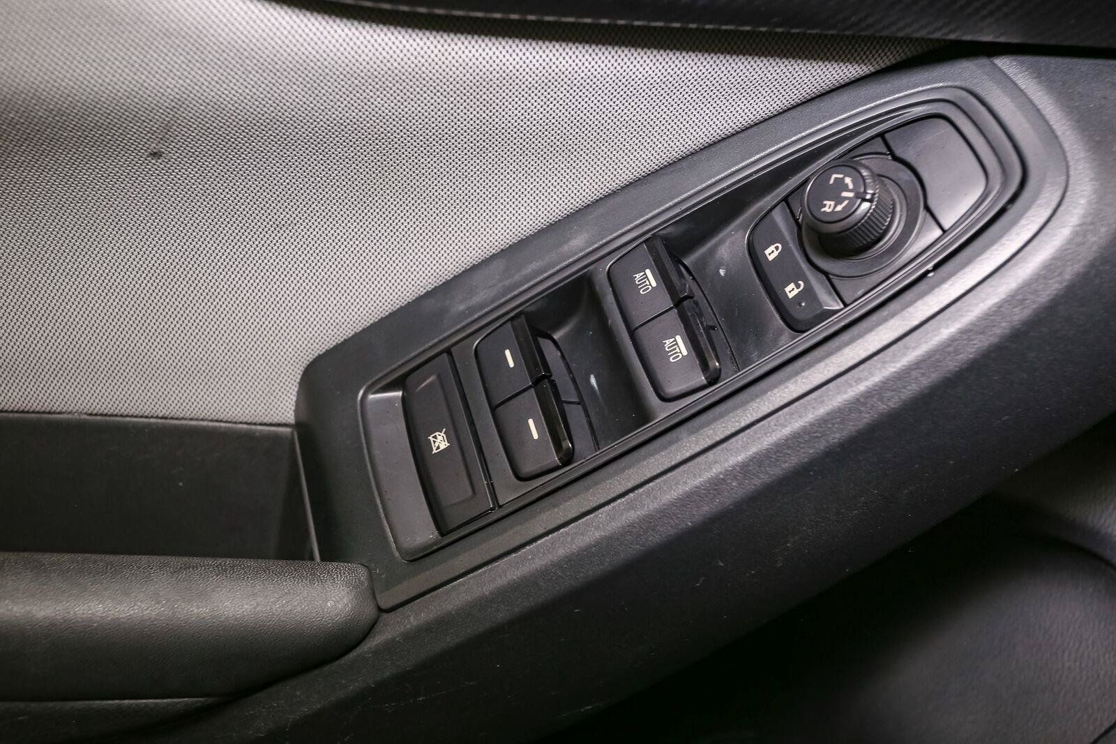 Used 2018 Subaru Crosstrek 2.0i Premium AWD/4WD image 38