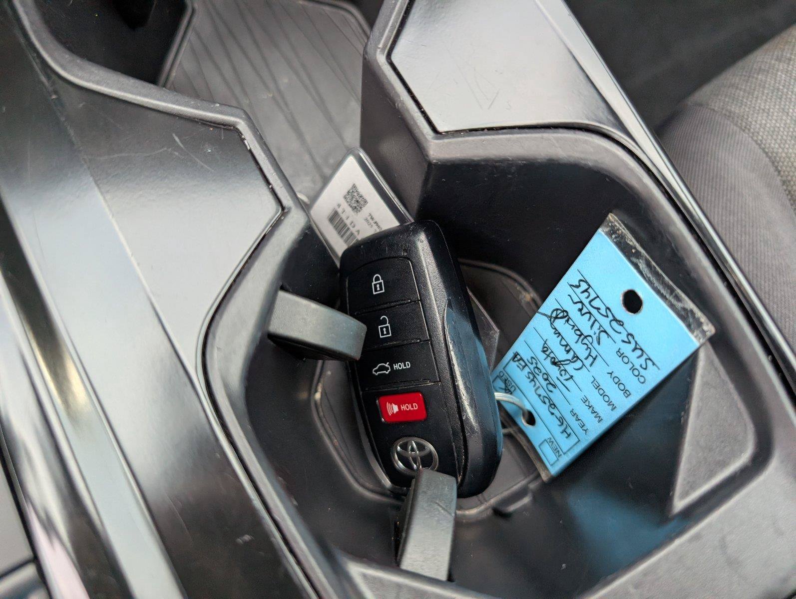 Used 2025 Toyota Camry LE FWD image 21