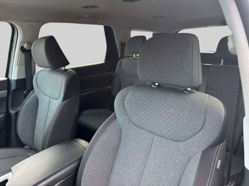 Used 2023 Hyundai Palisade SE w/ Cargo Package image 17