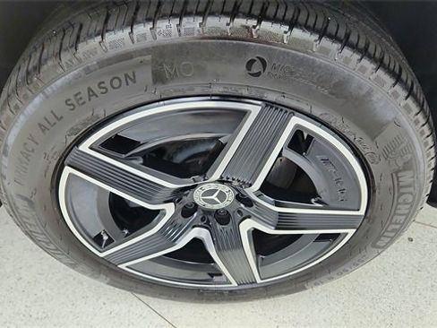 Used 2024 Mercedes-Benz GLC 300 4MATIC w/ AMG Line image 59