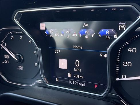 Used 2021 GMC Yukon XL SLT w/ SLT Premium Package image 26