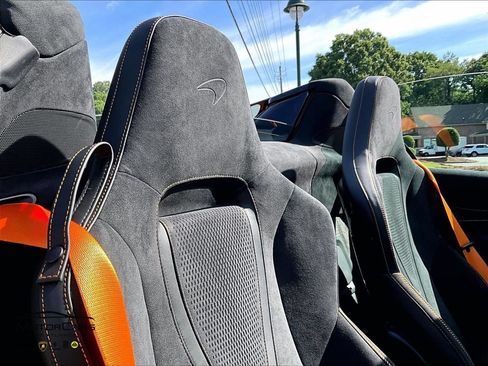 Used 2026 McLaren 750S Spider RWD image 25