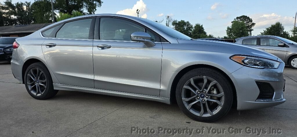 Used 2020 Ford Fusion SEL FWD image 9