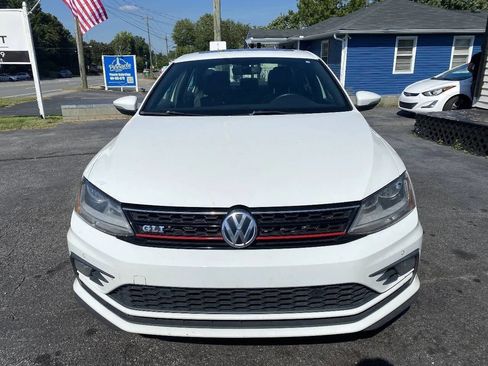 Used 2017 Volkswagen Jetta GLI FWD image 2