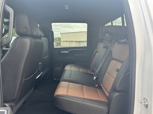 Used 2024 Chevrolet Silverado 2500 High Country w/ Technology Package AWD/4WD image 13