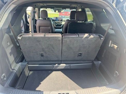 Used 2025 Ford Explorer Platinum w/ LUX Leather Package image 30