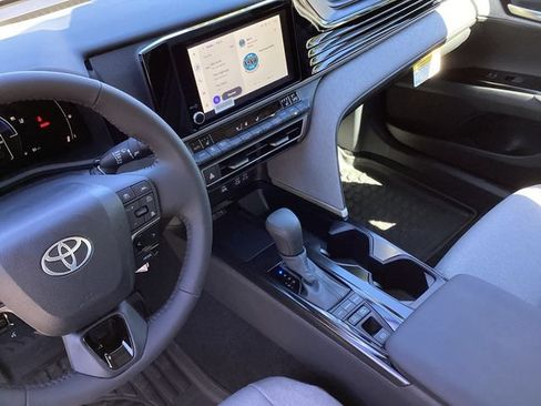 Used 2025 Toyota Camry LE w/ Convenience Package AWD/4WD image 25