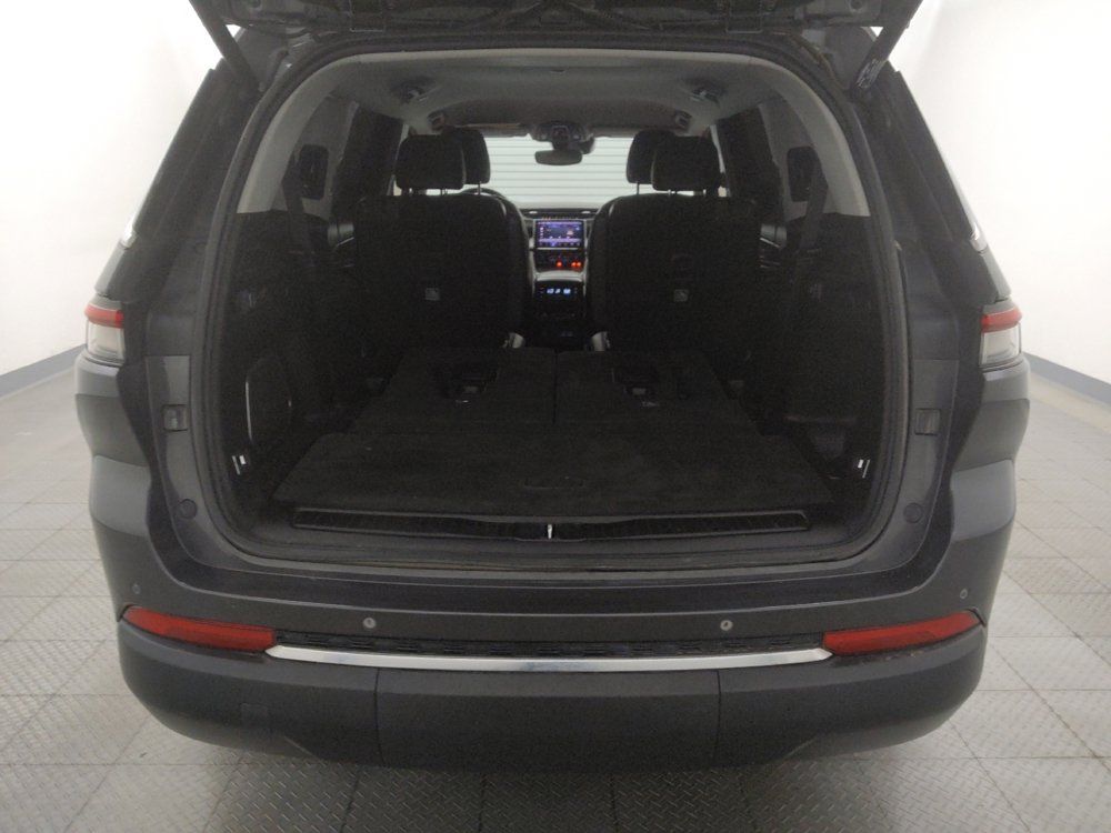 Used 2022 Jeep Grand Cherokee L Limited RWD image 29