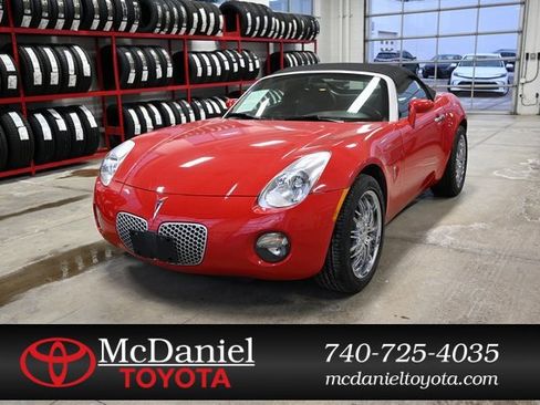 Used 2007 Pontiac Solstice Base w/ Premium Package image 1