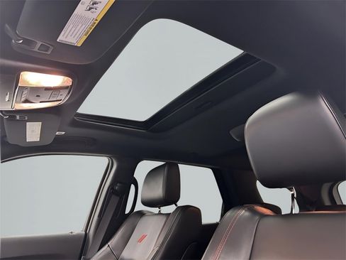 Used 2023 Dodge Durango GT image 12