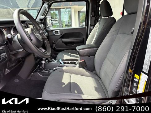 Used 2021 Jeep Wrangler Unlimited Sport AWD/4WD image 28