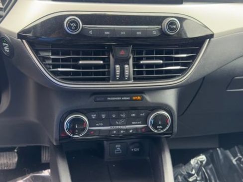 Certified 2022 Ford Escape SEL AWD/4WD image 14