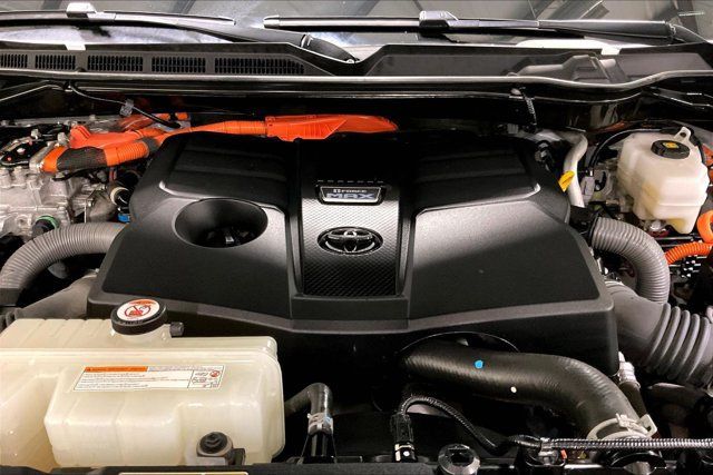 Used 2023 Toyota Tundra Capstone AWD/4WD image 10