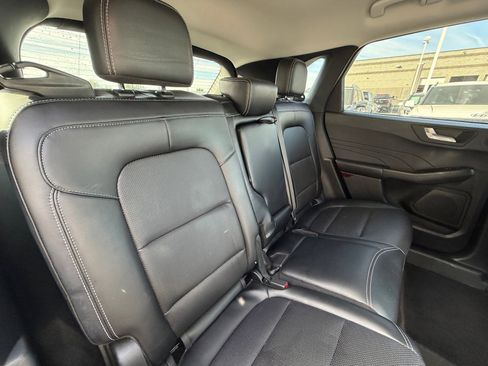 Used 2022 Ford Escape SEL w/ Technology Package image 18