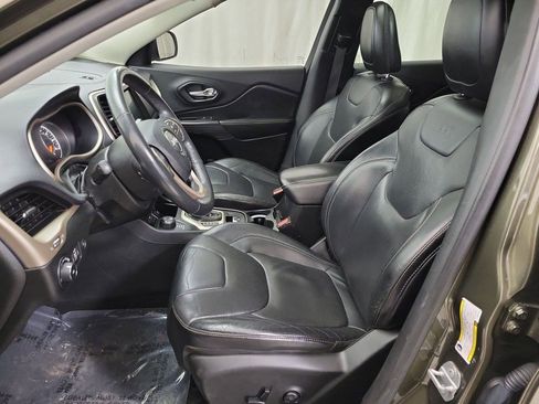 Used 2015 Jeep Cherokee Limited w/ Luxury Group image 8