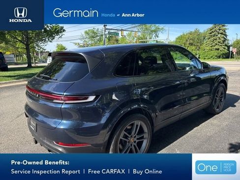 Used 2024 Porsche Cayenne AWD/4WD image 8
