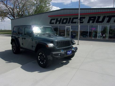 Used 2025 Jeep Wrangler Unlimited Rubicon 4xe w/ Convenience Group AWD/4WD image 1