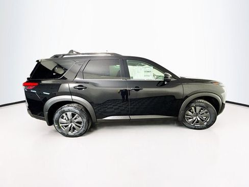 New 2025 Nissan Pathfinder SV w/ Black Appearance Package image 4