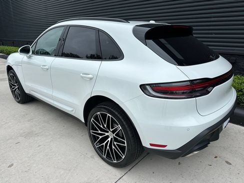 Used 2026 Porsche Macan AWD/4WD image 3