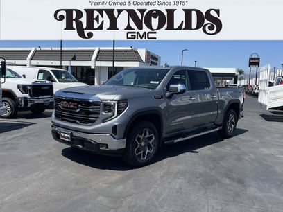 New 2026 GMC Sierra 1500 SLT w/ SLT Premium Package
