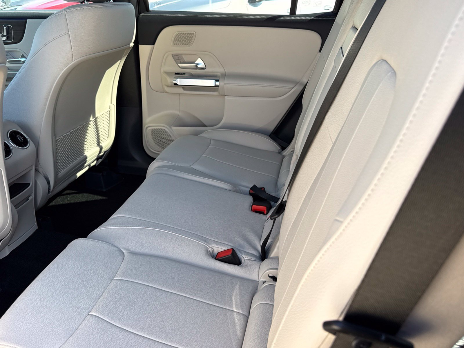 New 2026 Mercedes-Benz GLB 250 image 29