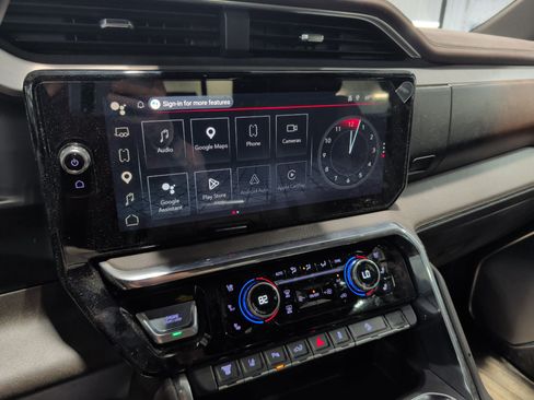 Used 2025 GMC Sierra 2500 Denali w/ Denali Reserve Package AWD/4WD image 11