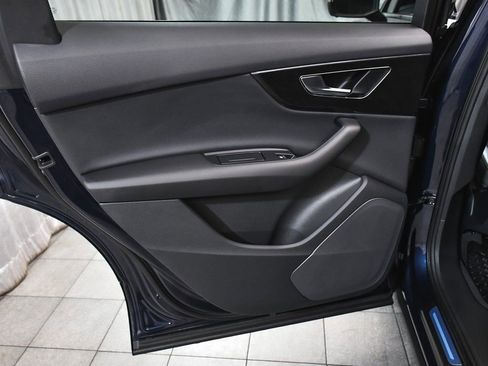 Used 2025 Audi Q7 3.0T Premium w/ Convenience Package image 14