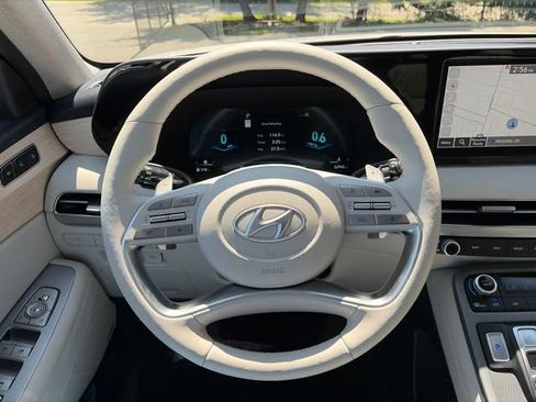 Used 2024 Hyundai Palisade Limited AWD/4WD image 36