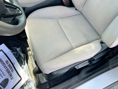 Used 2017 Honda HR-V LX image 18