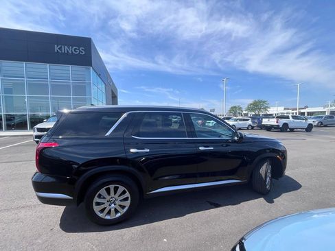 Used 2025 Hyundai Palisade SEL FWD image 2