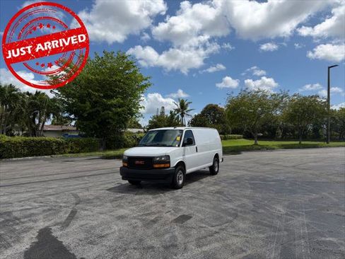 Used 2021 GMC Savana 2500 image 2
