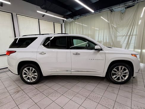 Used 2020 Chevrolet Traverse High Country AWD/4WD image 3