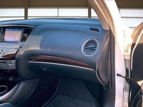 Used 2019 INFINITI QX60 Luxe w/ Sensory Package image 17