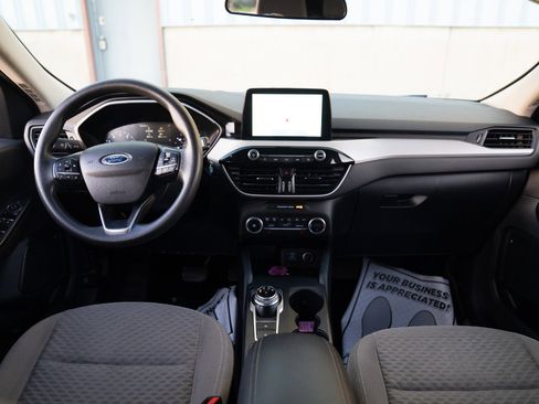 Used 2020 Ford Escape SE image 26