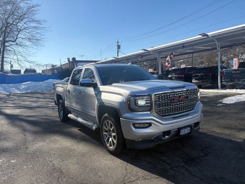 Used 2018 GMC Sierra 1500 Denali image 1