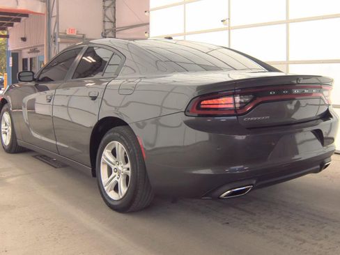 Used 2020 Dodge Charger SXT w/ Leather Interior Group RWD image 6