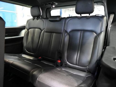 Used 2022 Jeep Wagoneer Series I AWD/4WD image 14