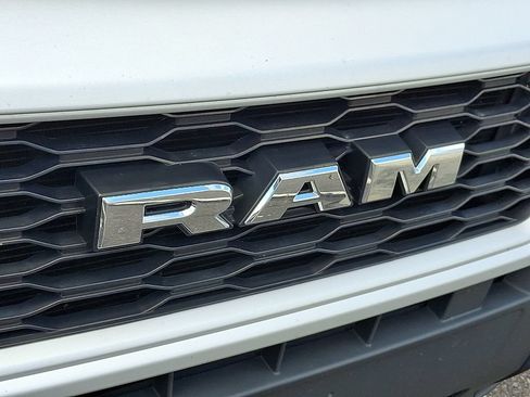 Used 2022 RAM ProMaster 2500 w/ Premium Convenience Group FWD image 10