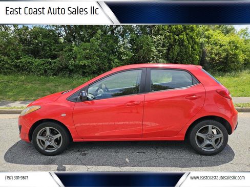 Used 2013 MAZDA MAZDA2 Sport image 1