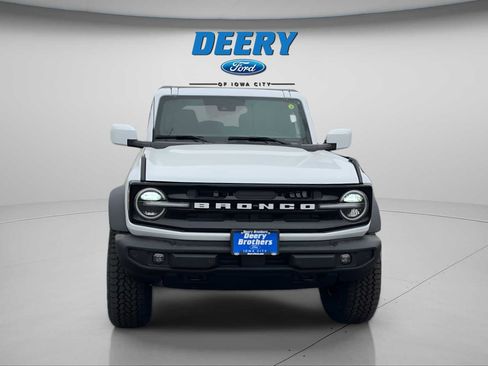 New 2026 Ford Bronco Outer Banks w/ Sasquatch Package image 8