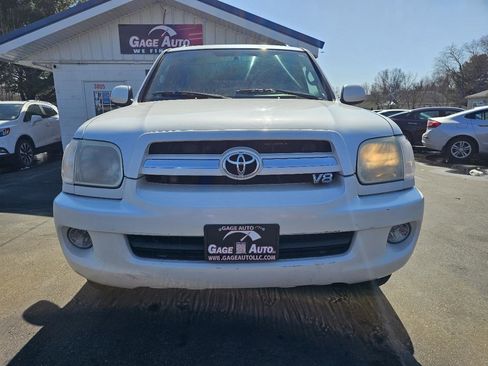 Used 2005 Toyota Sequoia Limited AWD/4WD image 3
