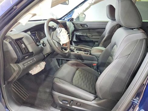 Used 2026 Nissan Pathfinder SV AWD/4WD image 7