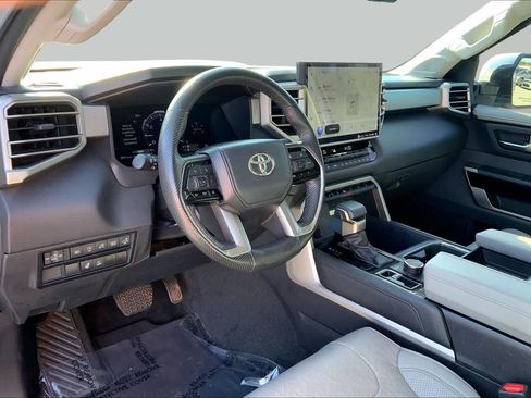 Used 2024 Toyota Tundra Limited AWD/4WD image 18