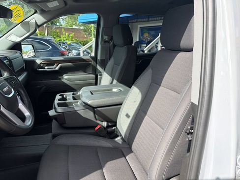 Used 2024 GMC Sierra 1500 Elevation w/ LPO, Elevation Black Package RWD image 10