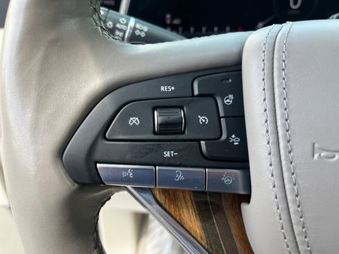 Used 2021 Cadillac Escalade ESV Premium Luxury Platinum w/ Heavy-Duty Trailer Package AWD/4WD image 14