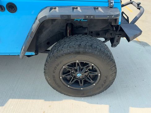 Used 2017 Jeep Wrangler Sport AWD/4WD image 34