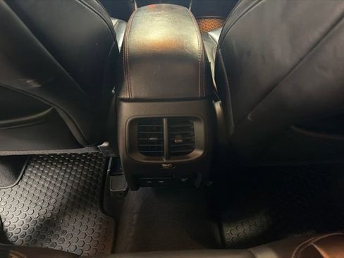 Used 2020 Jeep Cherokee Trailhawk AWD/4WD image 17