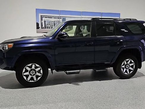 Used 2021 Toyota 4Runner TRD Off-Road Premium AWD/4WD image 5